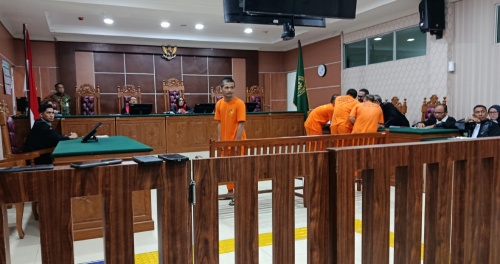 Sidang Perdana Kasus Kematian Bripda Natanael Berlangsung Tegang