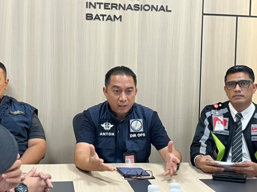 Abu Vulkanik Anak Krakatau Berdampak ke Hang Nadim, Puluhan Penerbangan Terdampak