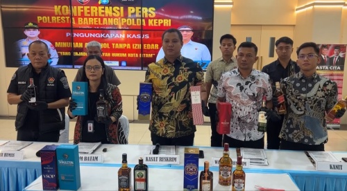 Ribuan Botol Miras Impor Diduga Beredar Tanpa Izin