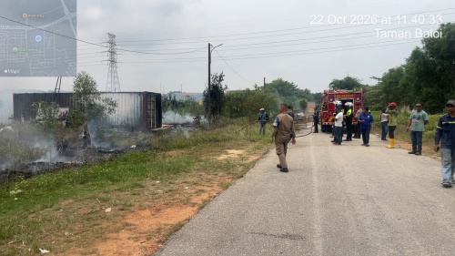Kontainer Berisi Baterai Lithium Terbakar di Palm Spring Batam