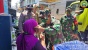 Cegah Penyebaran Covid-19, Danramil 02/BB Melaksanakan Penegakan Protokol Kesehatan di Pasar 