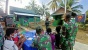 Tingkatkan Kreativitas Anak, Satgas Pamtas 131/Brs Ajarkan Kerajinan Tangan di Papua