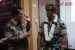 Gubernur Ansar Sambut Panglima TNI di Bandara RHF