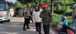 Cepat Tanggap Bhabinkamtibmas Tiban Baru Datangi Lokasi Kecelakaan 