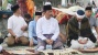Di Bawah Guyuran Hujan, Rudi Sholat Id Bersama Masyarakat di Dataran Engku Putri 